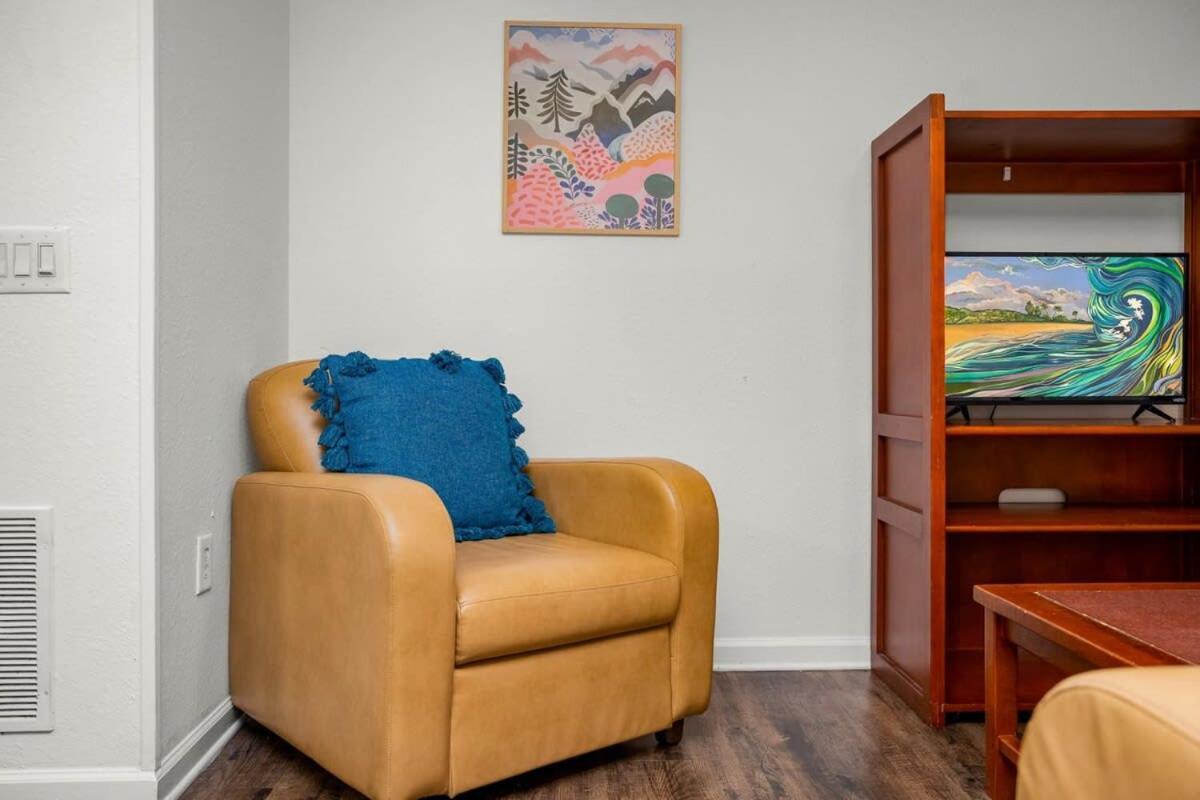 Budget Friendly Sleeps 8 Discounts Available Тампа Экстерьер фото