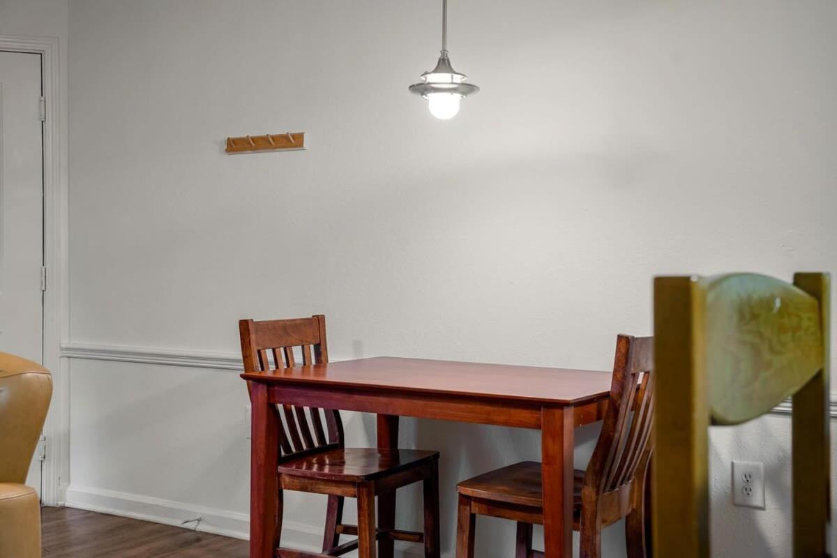 Budget Friendly Sleeps 8 Discounts Available Тампа Экстерьер фото