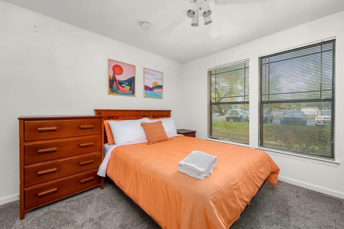 Budget Friendly Sleeps 8 Discounts Available Тампа Экстерьер фото