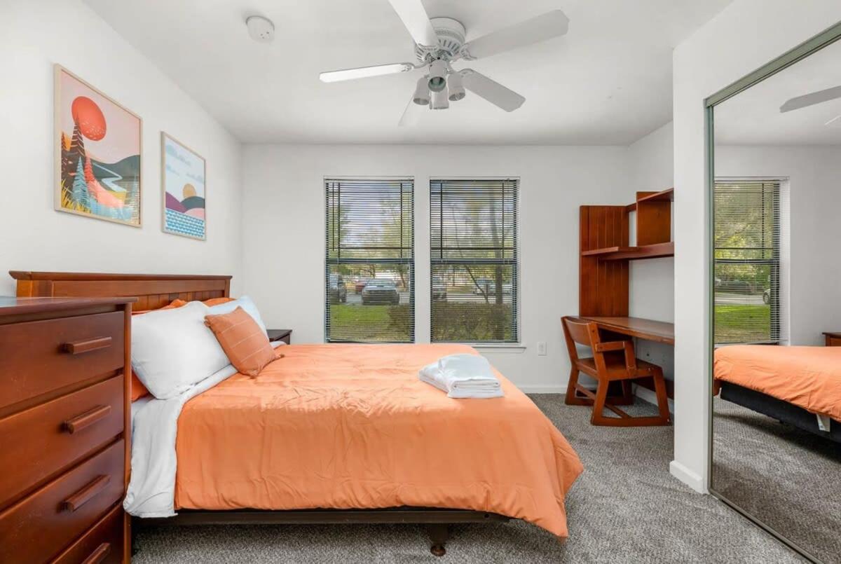 Budget Friendly Sleeps 8 Discounts Available Тампа Экстерьер фото
