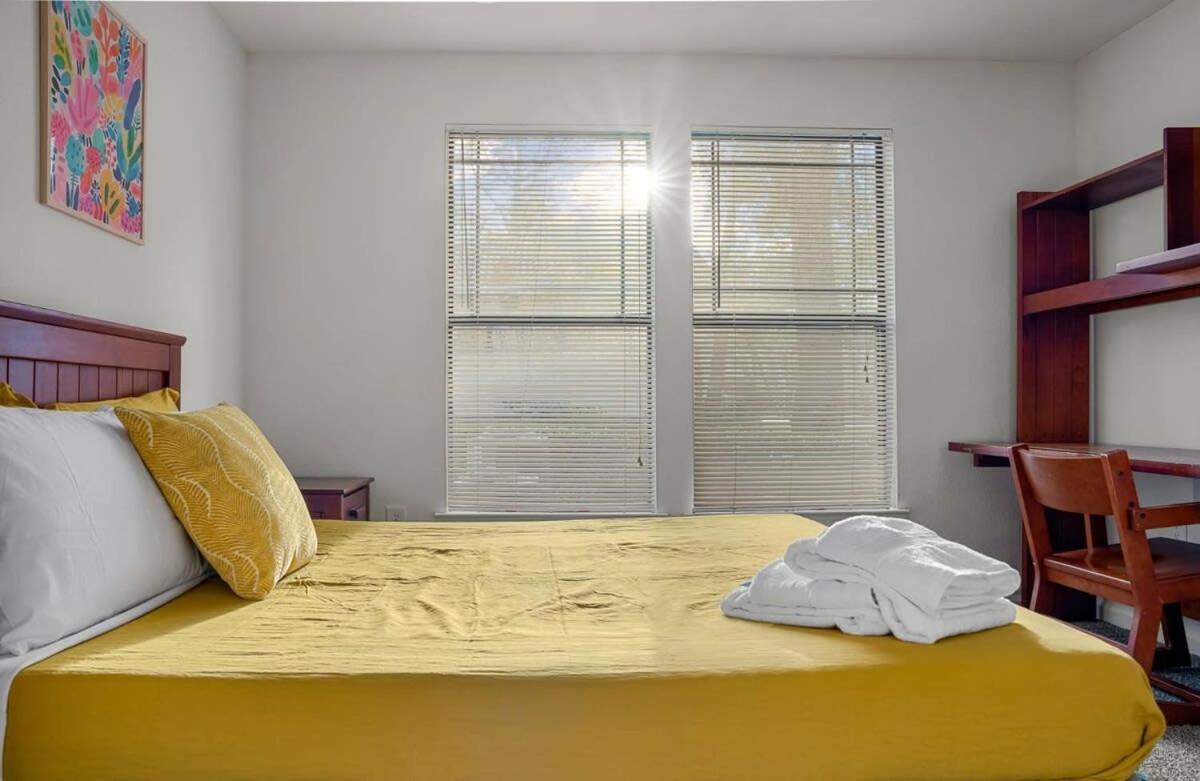 Budget Friendly Sleeps 8 Discounts Available Тампа Экстерьер фото